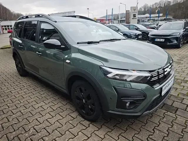 Usata Dacia Jogger Extreme 110 CV (80 kW) 2023 Verde Monovolume