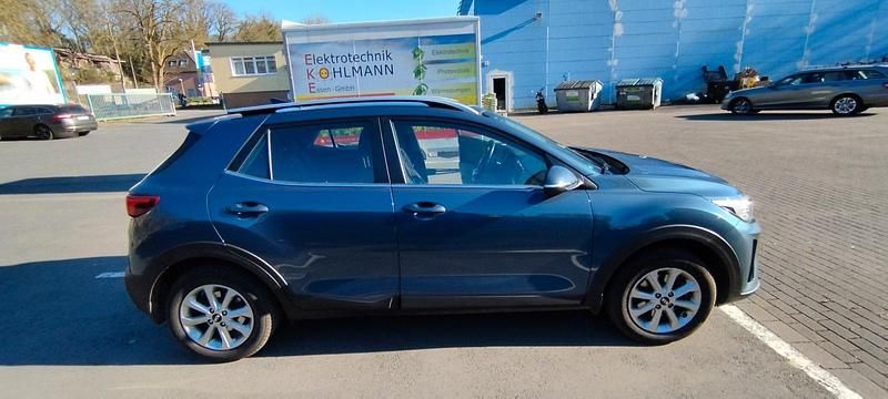 Gebraucht Kia Stonic 84 PS (61 kW) 2019 Blau SUV