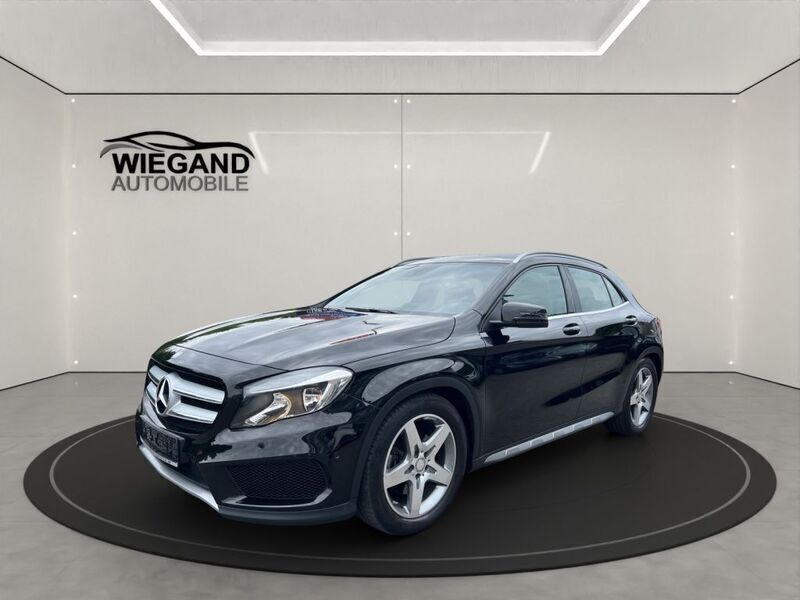 Kosmosschwarz metalliclack Gebraucht 2017 Mercedes GLA220 AMG line SUV | 21.930 € (Guter Preis) - Bild 1/4