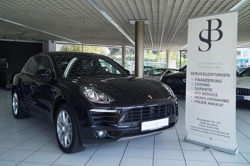 Tiefschwarzmetallic Gebraucht 2014 Porsche Macan S SUV | 32.900 € (Fairer Preis) - Bild 1/4