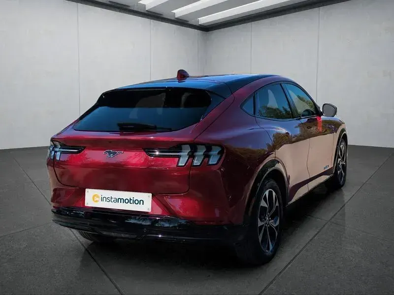 Gebraucht Ford Mustang Mach-E 258 kW (351 PS) 2023 Rot SUV
