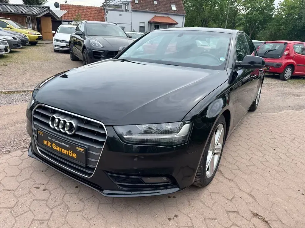 Używany Audi A4 Ambition 177 KM (130 kW) 2015 Czarny Sedan/Limuzyna