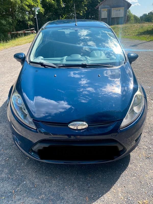 Blau Gebraucht 2009 Ford Fiesta Kleinwagen | 2.490 € (Fairer Preis) - Bild 1/4