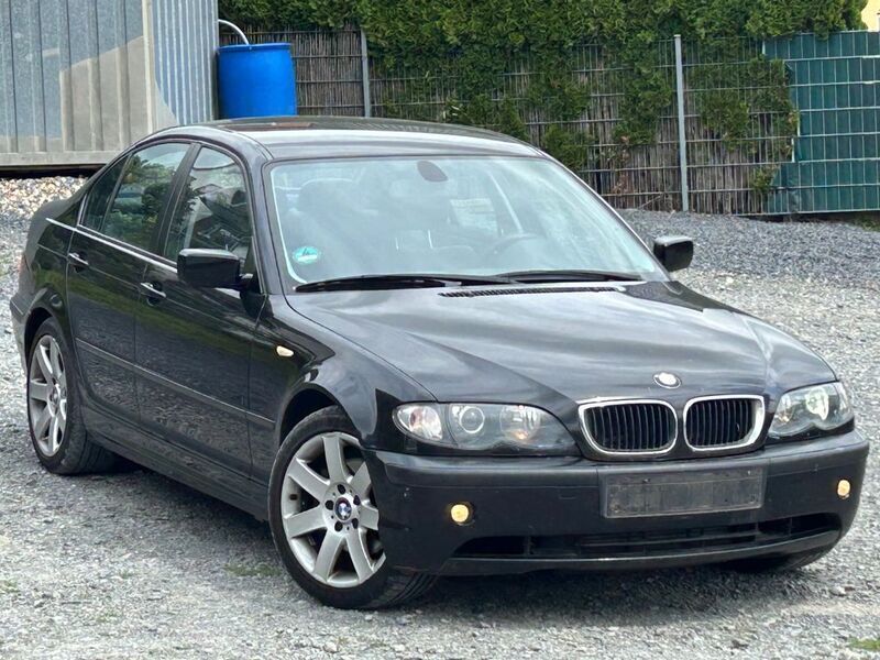 Schwarz Gebraucht 2005 BMW 320 Limousine | 1.890 € (Etwas zu teuer) - Bild 1/4