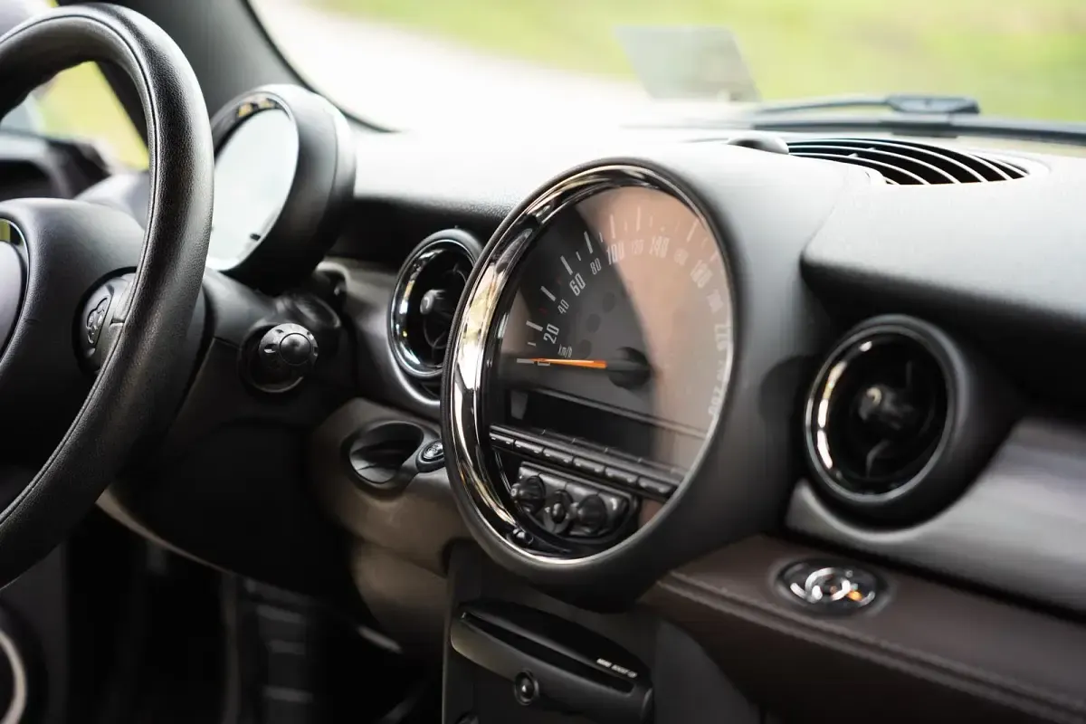 Gebraucht Mini One Cabriolet 98 PS (72 kW) 2015 Braun Cabrio