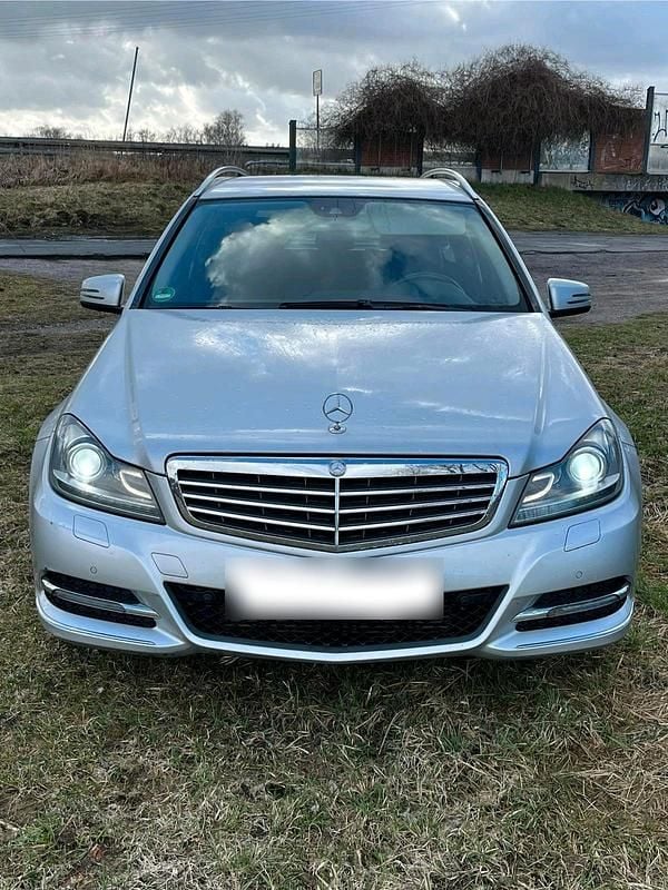 Gebraucht Mercedes C250 204 PS (150 kW) 2012 Silber Kombi
