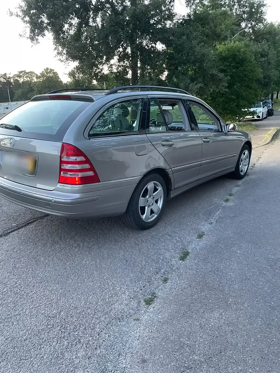 Gebraucht Mercedes C240 170 PS (125 kW) 2005 Silber Kombi