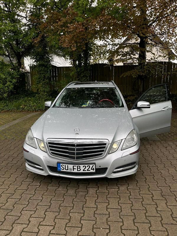 Gebraucht Mercedes E350 2011 Silber Kombi