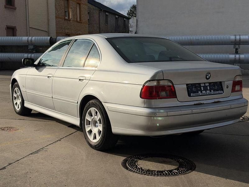 Gebraucht BMW 520 Exclusive 170 PS (125 kW) 2001 Silber Limousine