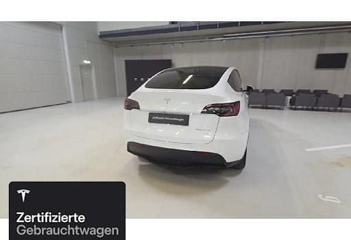 Gebraucht Tesla Model Y 273 kW (372 PS) 2023 Weiß SUV