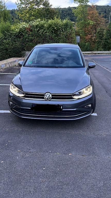 Grau Gebraucht 2019 VW Golf Sportsvan Van / Kleinbus | 15.500 € (Guter Preis) - Bild 1/4