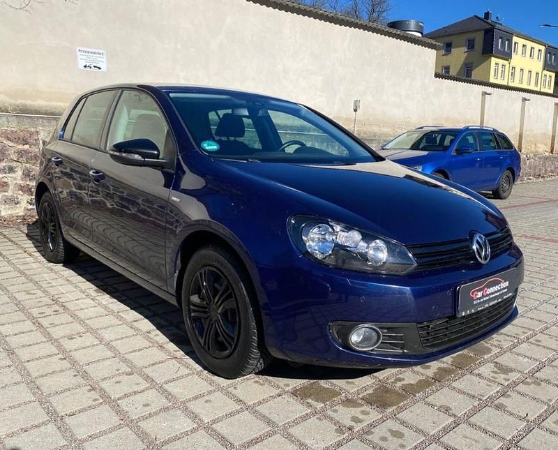 Gebraucht VW Golf VII Match 122 PS (89 kW) 2012 Blau Limousine