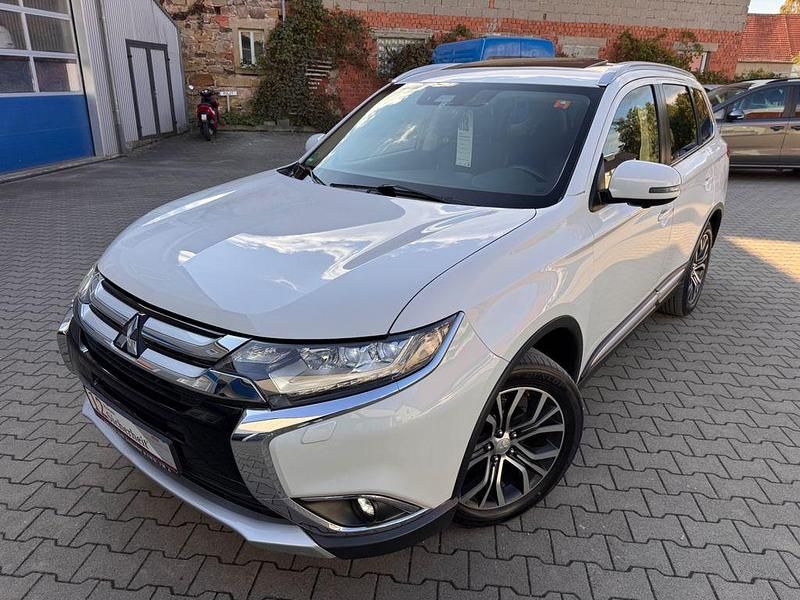 Weiß Gebraucht 2017 Mitsubishi Outlander Top SUV | 12.590 € (Guter Preis) - Bild 1/4