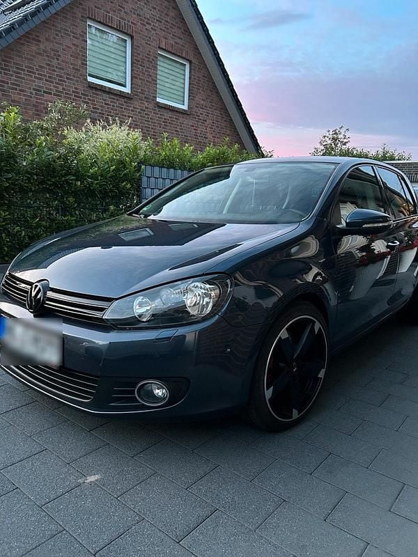 Gebraucht 2010 VW Golf VI Highline Kleinwagen | 8.000 € (Teuer) - Bild 1/4
