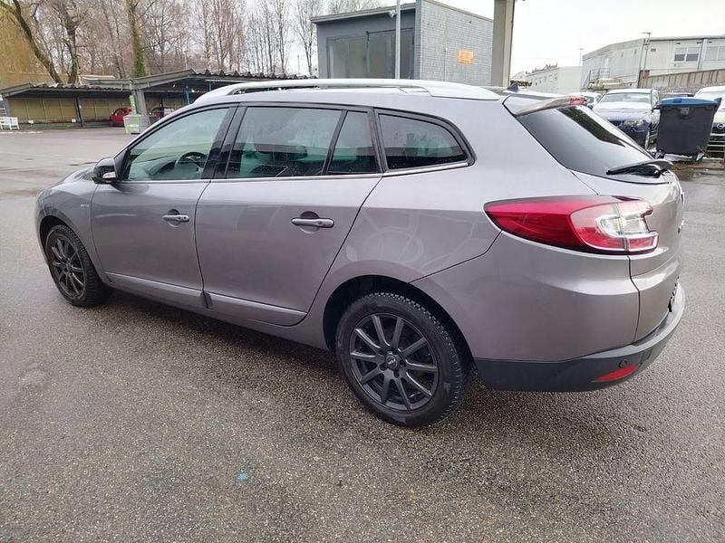 Gebraucht Renault Mégane III Bose Edition 132 PS (97 kW) 2015 Braun Limousine
