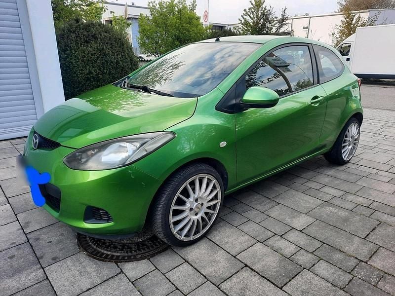 Second-hand Mazda 2 75 CP (55 kW) 2009 Verde Hatchback