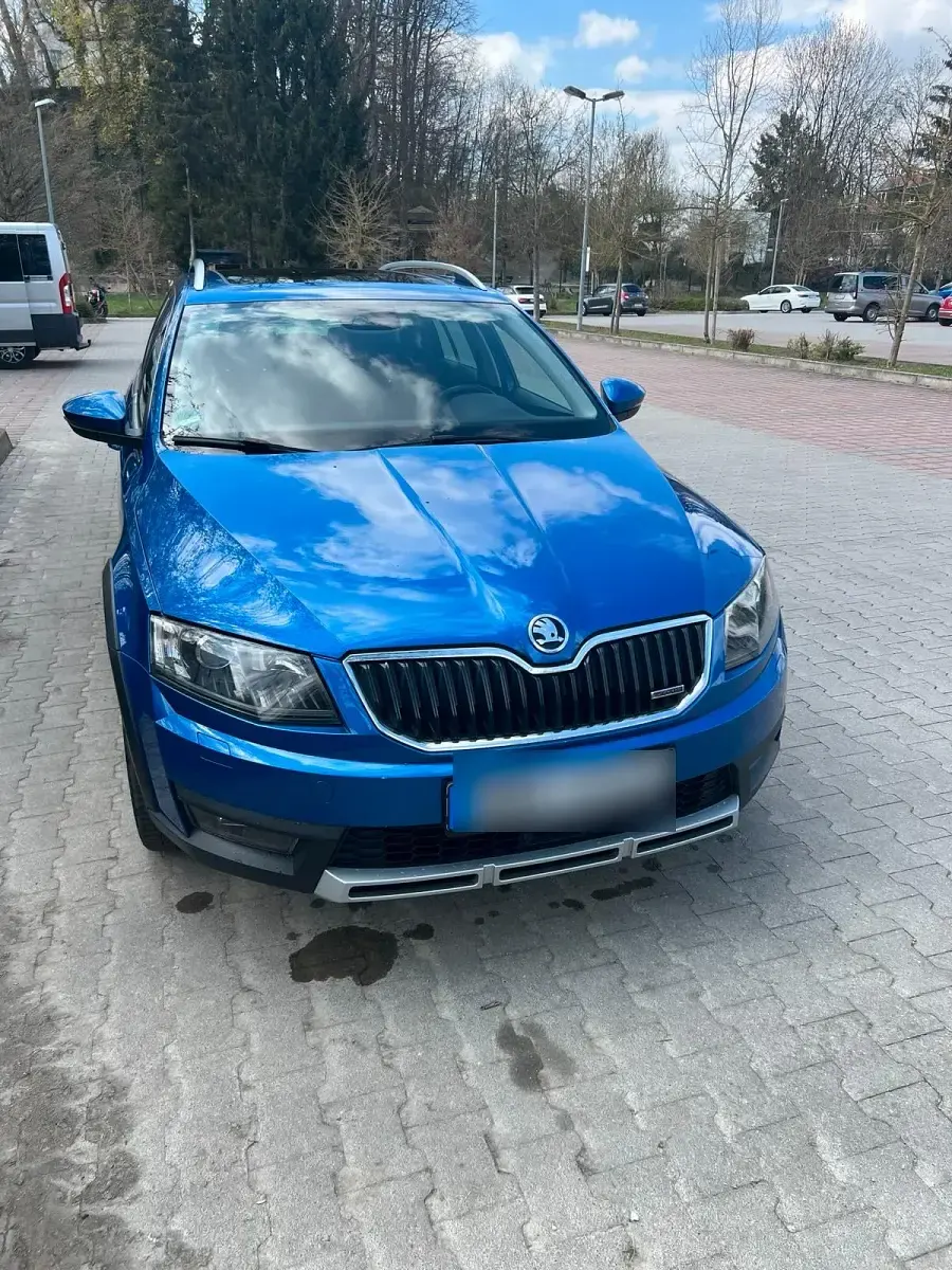 Gebraucht Skoda Octavia 184 PS (135 kW) 2014 Blau Kombi