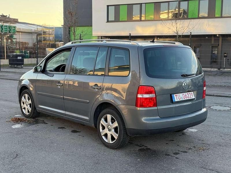 Gebraucht VW Touran 116 PS (85 kW) 2005 Grau Van / Kleinbus