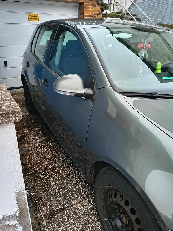 Gebraucht VW Golf V 75 PS (55 kW) 2004 Grau Kleinwagen