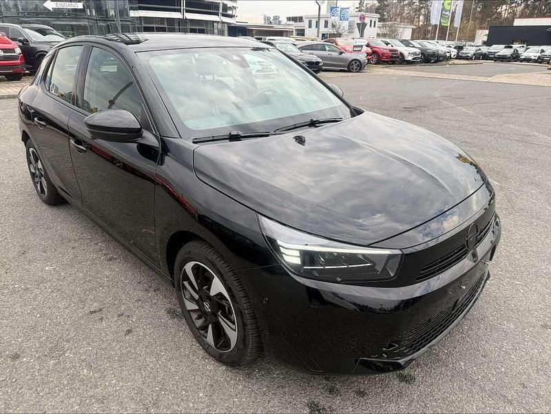 Używany Opel Corsa-e 100 kW (136 KM) 2023 Czarny Hatchback