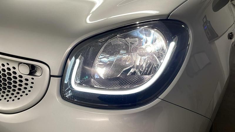 Silber Gebraucht 2016 Smart ForFour Kleinwagen | 9.600 € (Teuer) - Bild 1/4