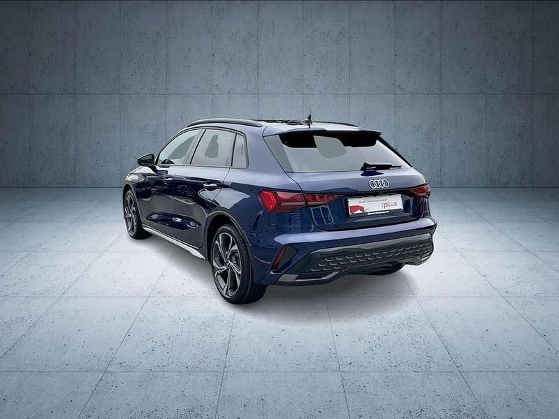 Gebraucht Audi A3 S-Line 204 PS (150 kW) 2025 Blau (navarrablau) Limousine