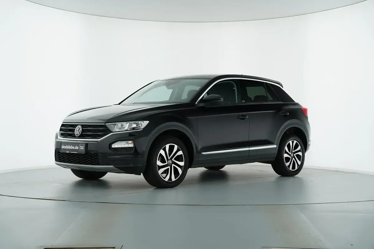 Gebraucht VW T-Roc Active 110 PS (80 kW) 2021 Deep black perleffekt SUV
