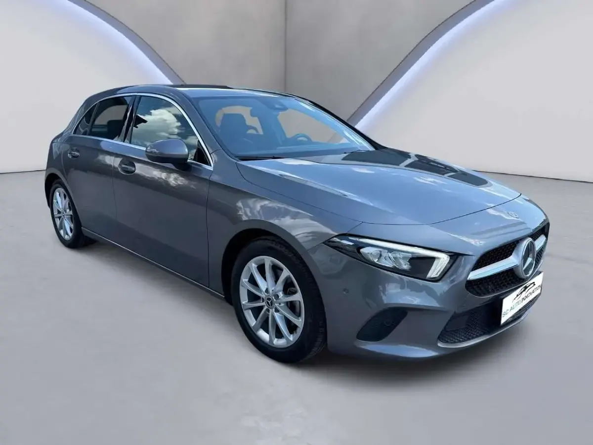 Gebraucht Mercedes A200 Progressive 163 PS (119 kW) 2019 Mountaingrau Limousine