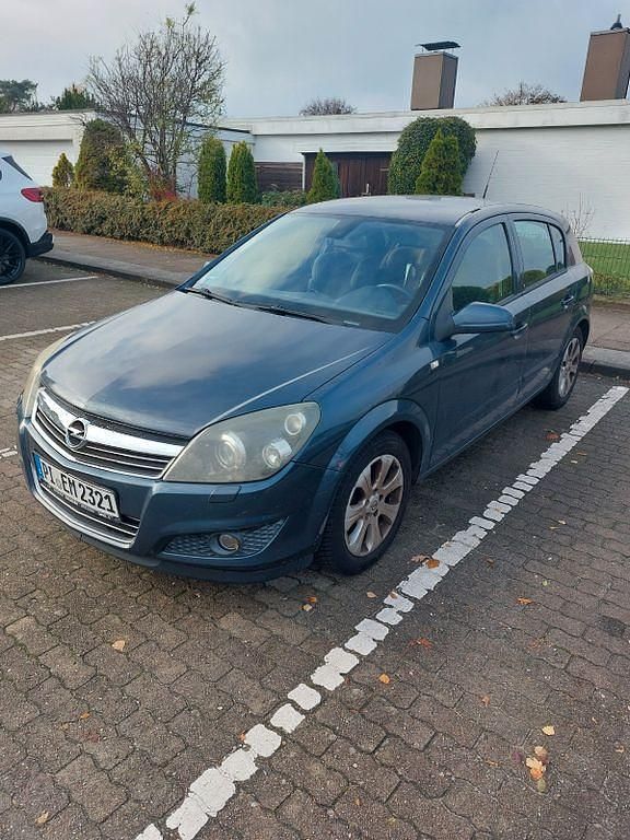 Blau Gebraucht 2008 Opel Astra Sport Limousine | 1.600 € (Guter Preis) - Bild 1/4