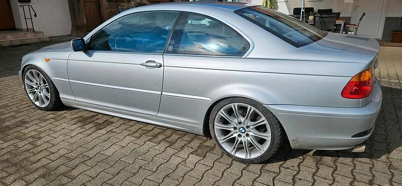 Gebraucht BMW 330 M Sport 231 PS (169 kW) 2004 Silber Coupé