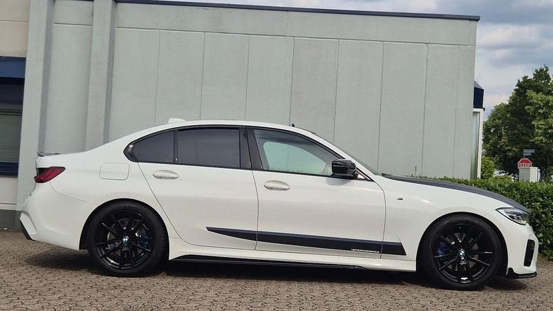 Gebraucht BMW 330 Performance 258 PS (189 kW) 2020 Weiß Limousine