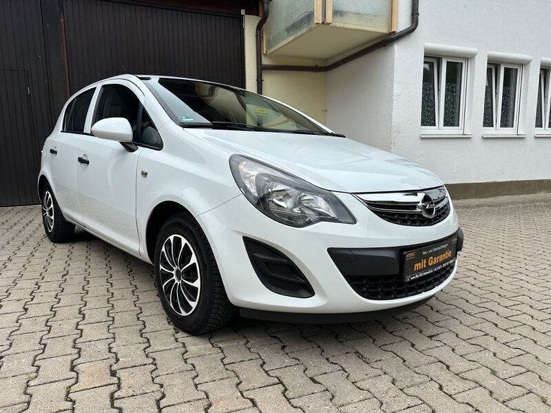 Weiß Gebraucht 2014 Opel Corsa Limousine | 3.690 € (Fairer Preis) - Bild 1/4