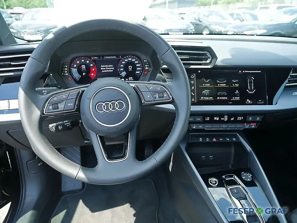 Gebraucht Audi A3 Ambiente 116 PS (85 kW) 2025 Brillantschwarz Limousine