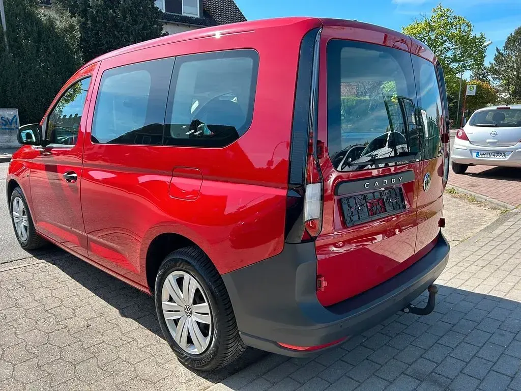 Gebraucht VW Caddy 102 PS (75 kW) 2022 Rot Van / Kleinbus