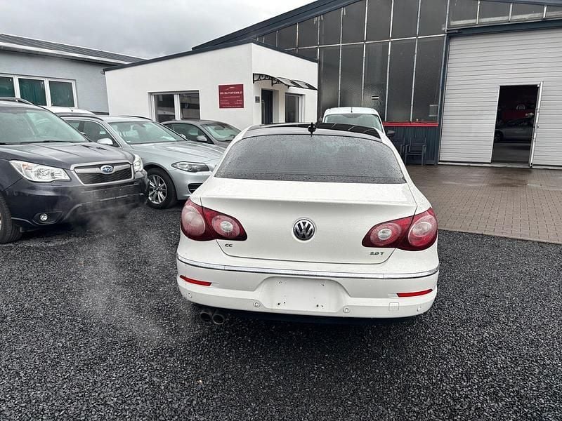 Gebraucht VW Passat 211 PS (155 kW) 2011 Weiß Limousine