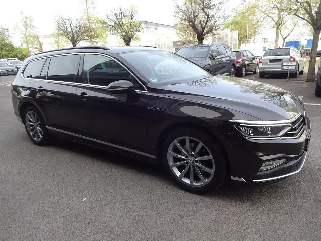 Gebraucht VW Passat Business 190 PS (139 kW) 2020 Braun Kombi