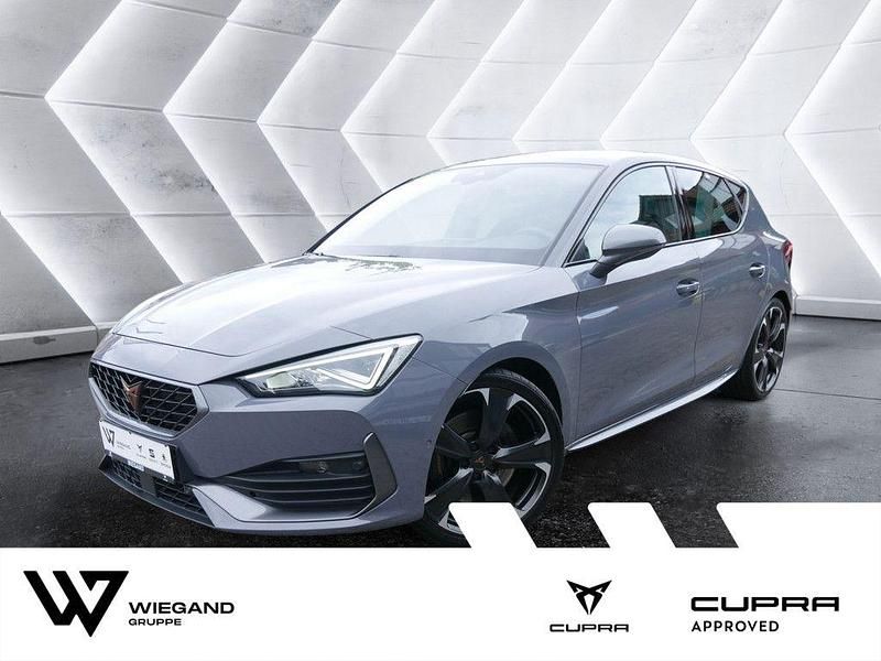 Grau Gebraucht 2022 Cupra Leon VZ Limousine | 29.929 € (Fairer Preis) - Bild 1/4