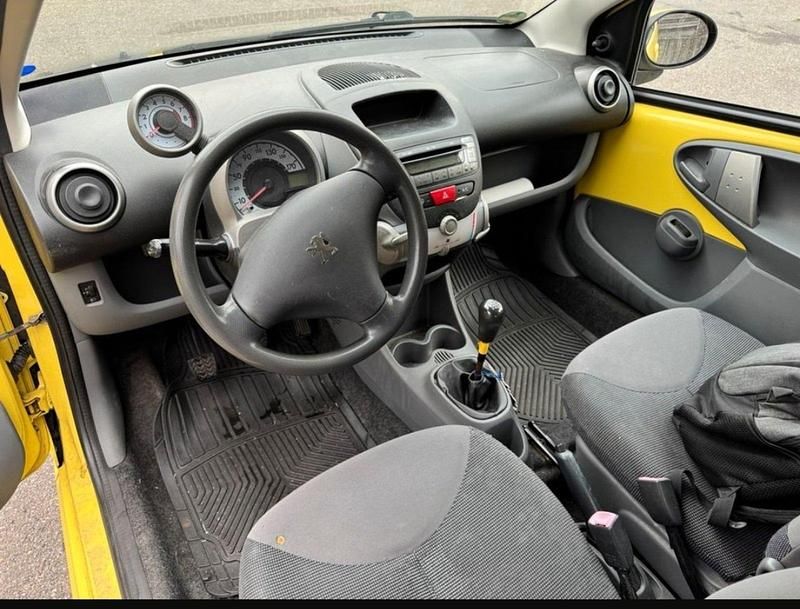 Gebraucht Peugeot 107 68 PS (50 kW) 2007 Gelb Kleinwagen