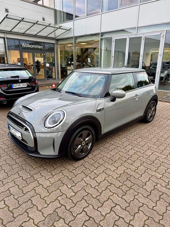 Gebraucht Mini Cooper SE Essential 135 kW (184 PS) 2022 Grau Kleinwagen