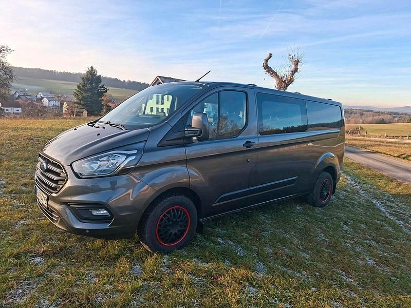 Grau Gebraucht 2018 Ford Transit Custom Van / Kleinbus | 22.900 € - Bild 1/4