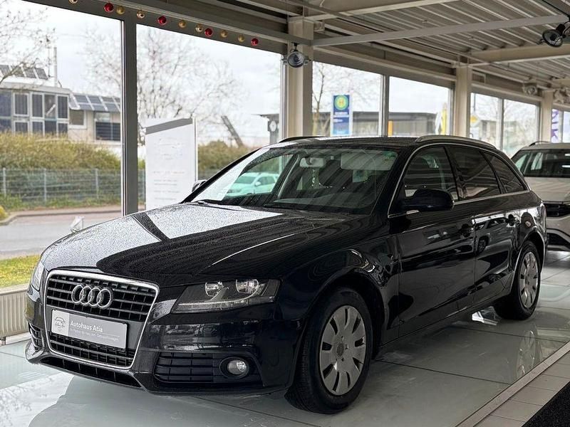 Gebraucht Audi A4 Attraction 160 PS (117 kW) 2010 Schwarz Kombi