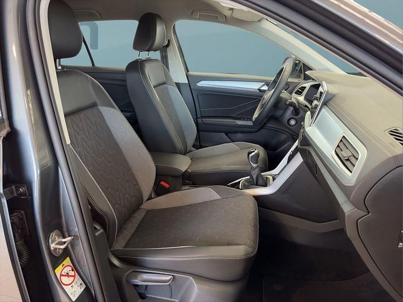 Gebraucht VW T-Roc 116 PS (85 kW) 2025 Grau SUV