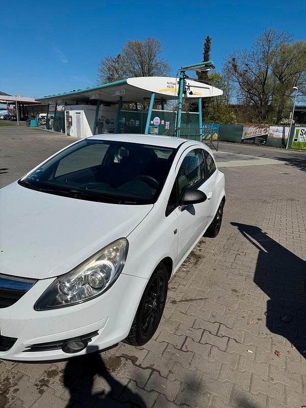 Gebraucht Opel Corsa 60 PS (44 kW) 2009 Weiß Kleinwagen