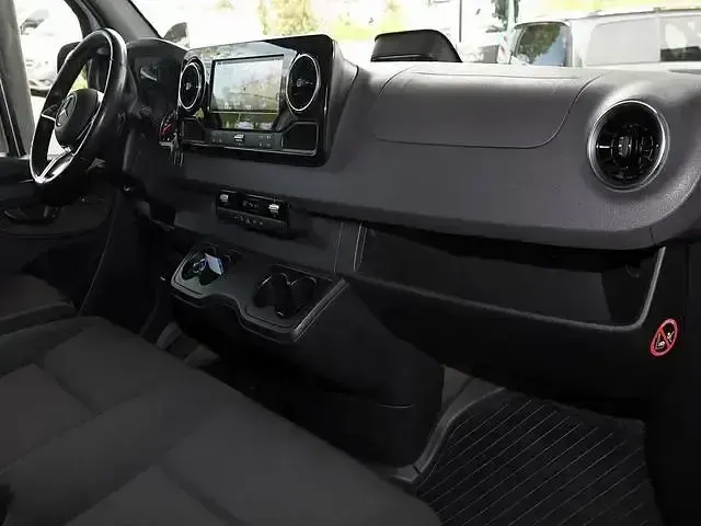 Gebraucht Mercedes Sprinter 170 PS (125 kW) 2025 Weiß Van