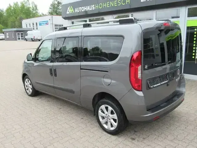 Gebraucht Fiat Doblò 101 PS (74 kW) 2023 Grau Van / Kleinbus