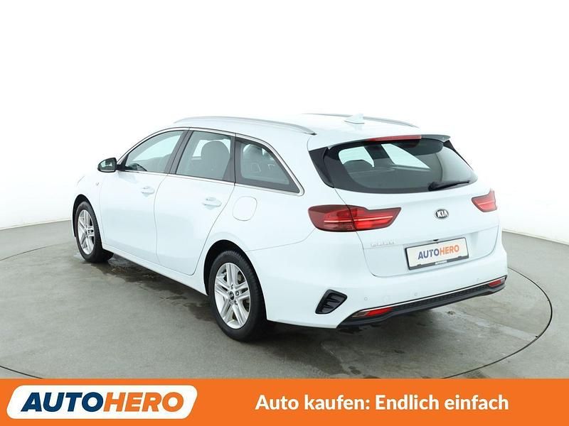 Gebraucht Kia Ceed Vision 140 PS (102 kW) 2021 Weiß Kleinwagen