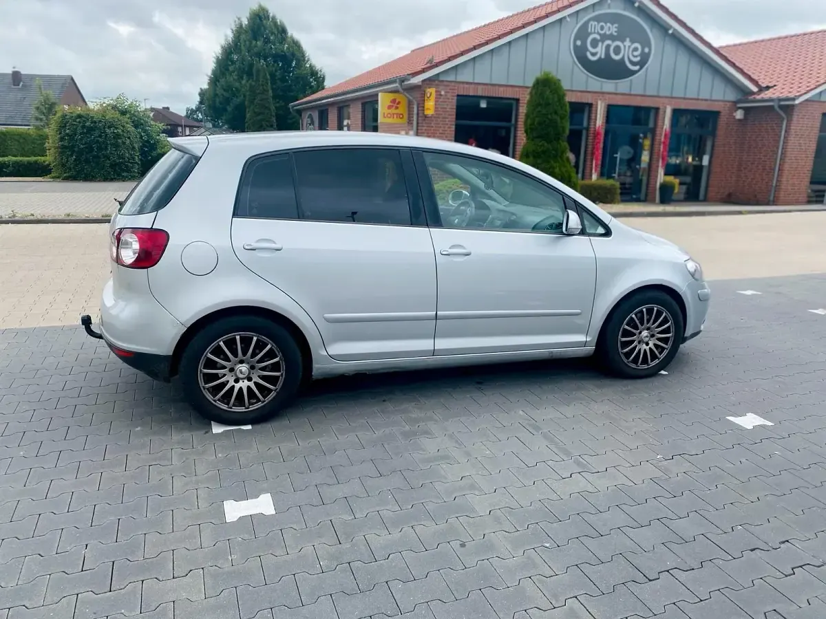 Gebraucht VW Golf IV 105 PS (77 kW) 2005 Silber Limousine