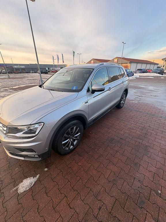 Gebraucht VW Tiguan Allspace 150 PS (110 kW) 2021 Silber SUV