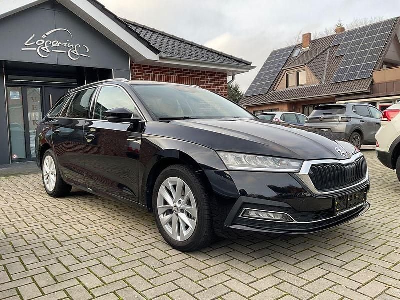 Schwarz Gebraucht 2022 Skoda Octavia Kombi | 22.350 € (Fairer Preis) - Bild 1/4