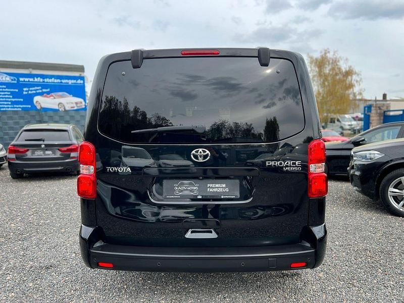 Gebraucht Toyota Proace 144 PS (105 kW) 2023 Schwarz Van / Kleinbus